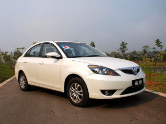 【长安悦翔 1.5AT 尊贵型报价_参数_油耗_图片